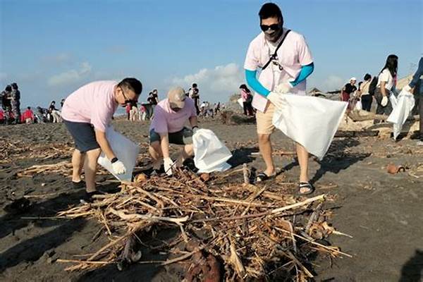 Gianyar Kerja Sama Bersihkan Pantai Lembeng Lewat Aksi Kodim Kabupaten