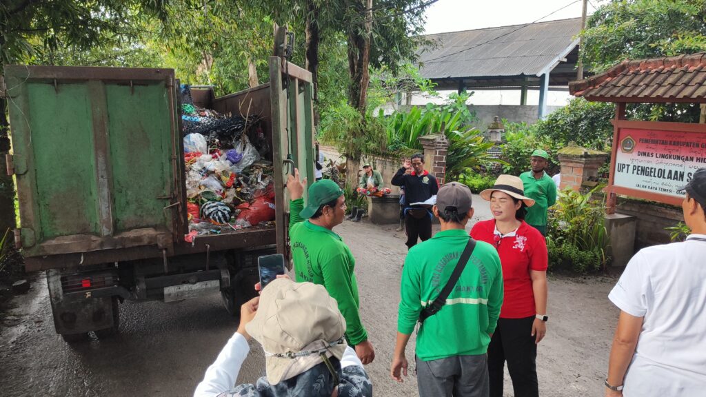 Stop Buang Sembarangan! Lihat Cara Desa Bona Jadi Contoh Nasional