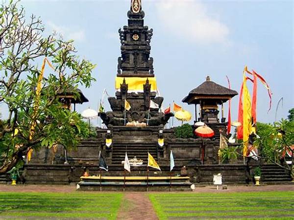 Video: Piodalan Pura Dalem Sakenan Serangan, Ritual Laut Legendaris Gianyar