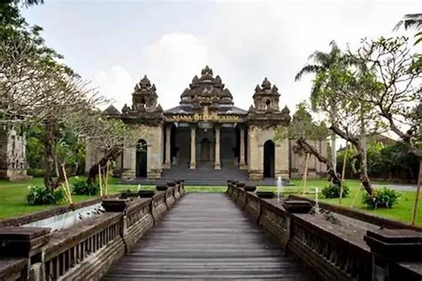 Seni Arsitektur! Mengagumi Bangunan Kuno Di Njana Tilem Museum Gianyar!